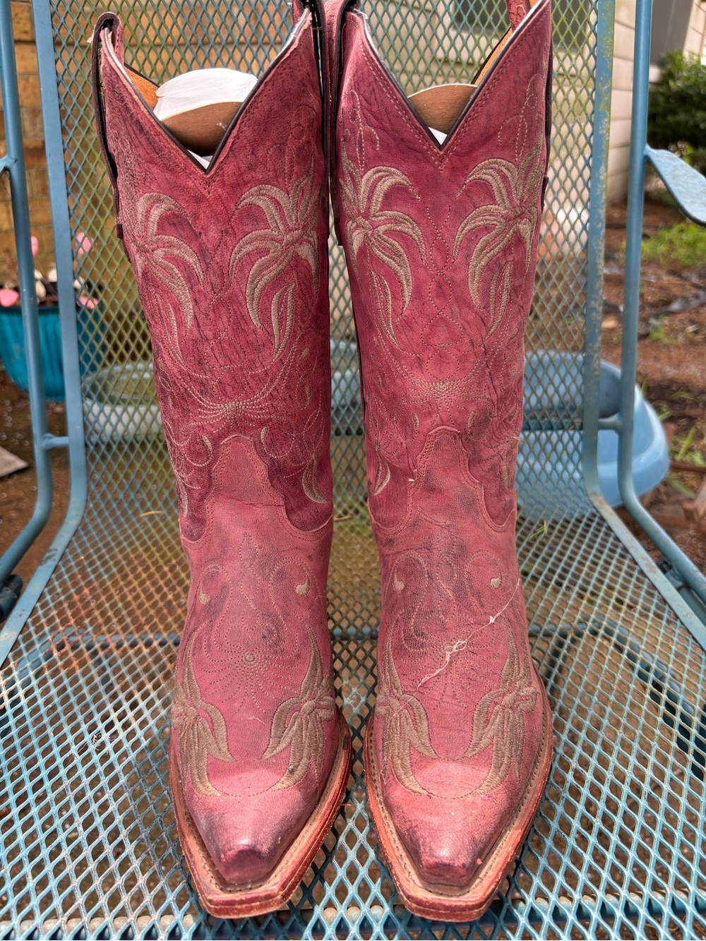 Western Embroidered Red Leather Cowboy Boots without shoe box